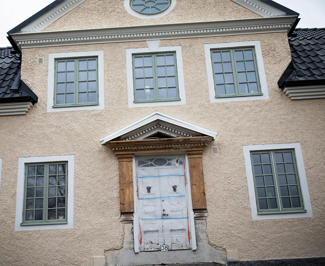 Rökskador — Premie Bygg återställer fasad och inomhusmiljö efter brand